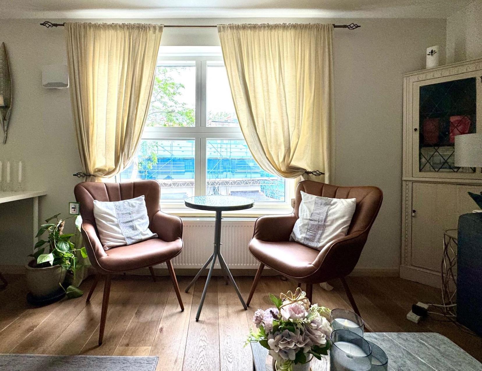 Super Central Beautiful Three Bedroom London Exterior foto