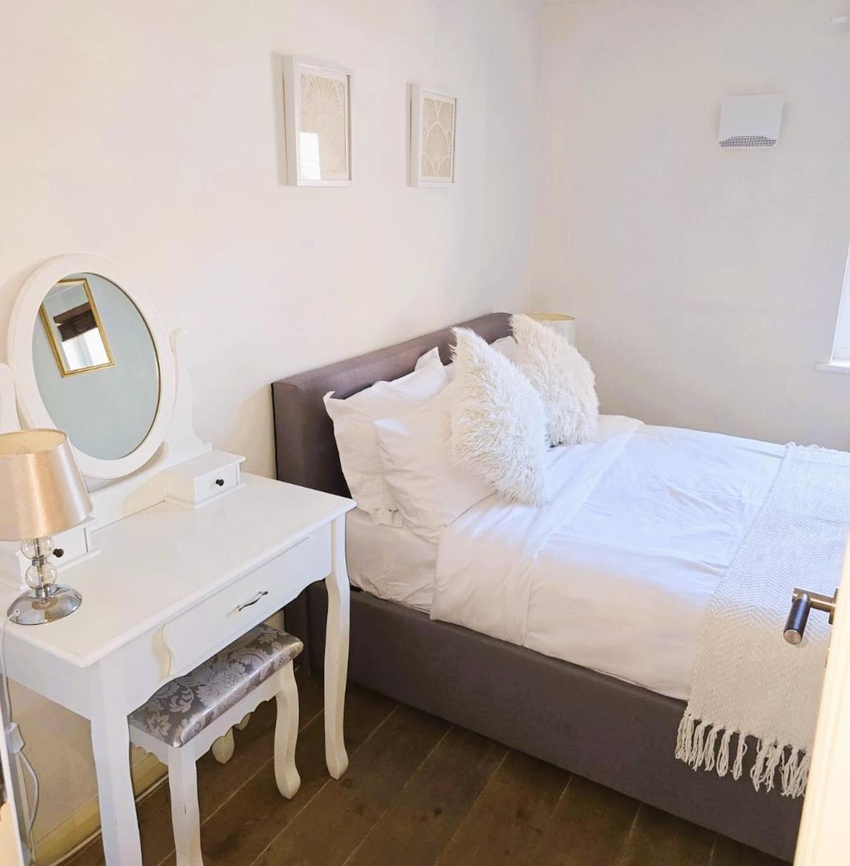 Super Central Beautiful Three Bedroom London Exterior foto